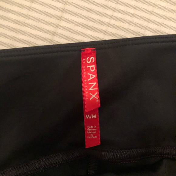 SPANX Faux Leather Leggings | M | Black - Picture 2 of 6